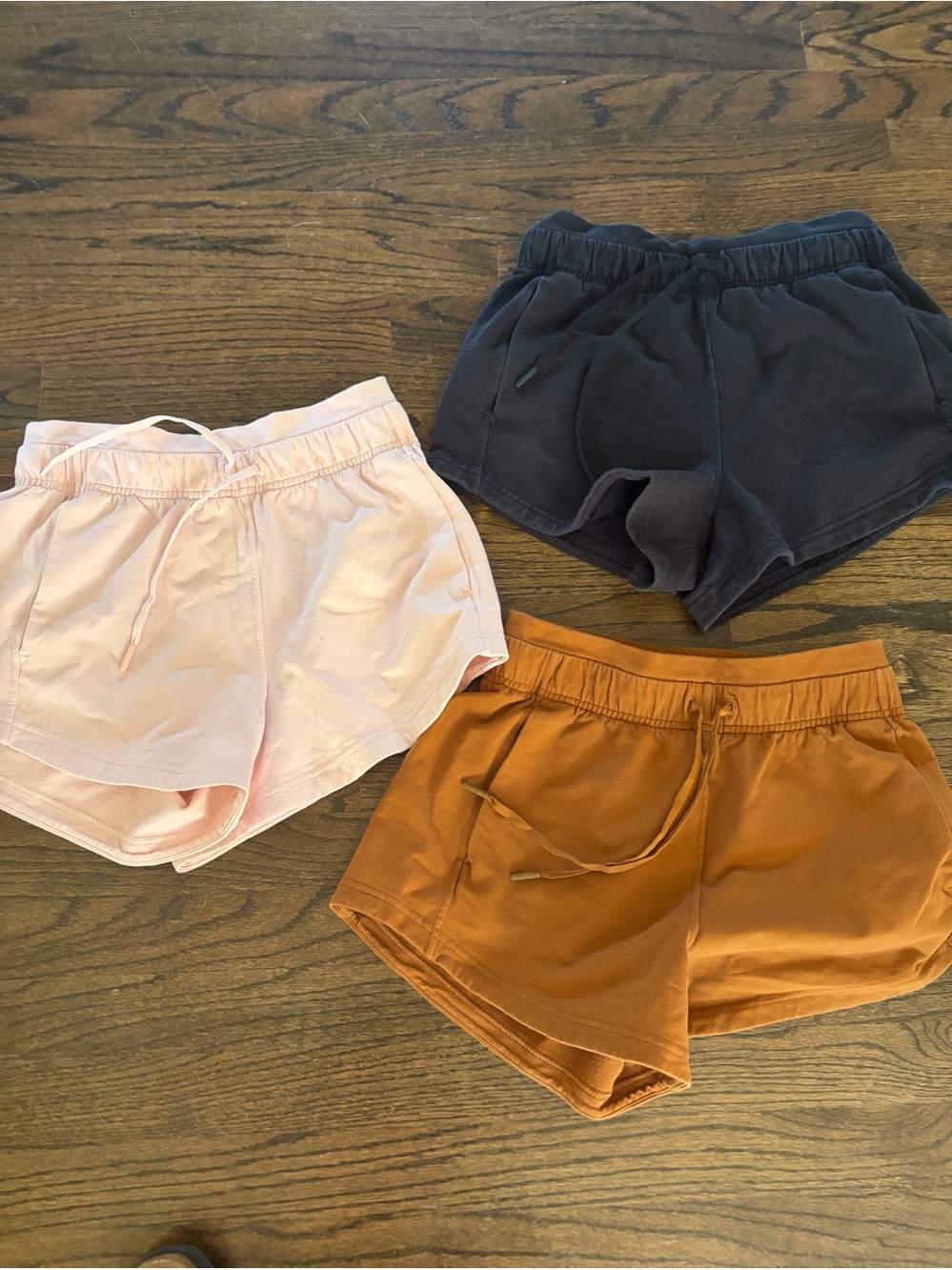 Lululemon inner glow bundle Sz 4